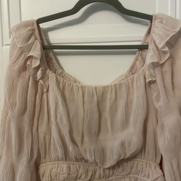 New Do + Be Cream Colored Long Sleeve Ruched Blouse - Picture 2 of 7